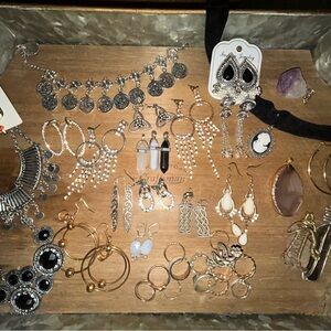 Chic Alternative Crystals, Faux Silver & Gold Jewelry Set